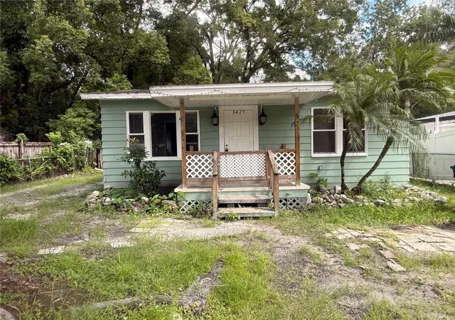Single family home for sale at 8425 N Jones Ave, TAMPA, FL 33604 | MLS# TB8550241