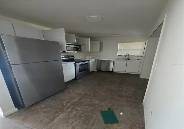 Listing Photo 5 - Condo for sale in building located at 2101 Honour Rd, ORLANDO, FL 32839 - Unit #2101