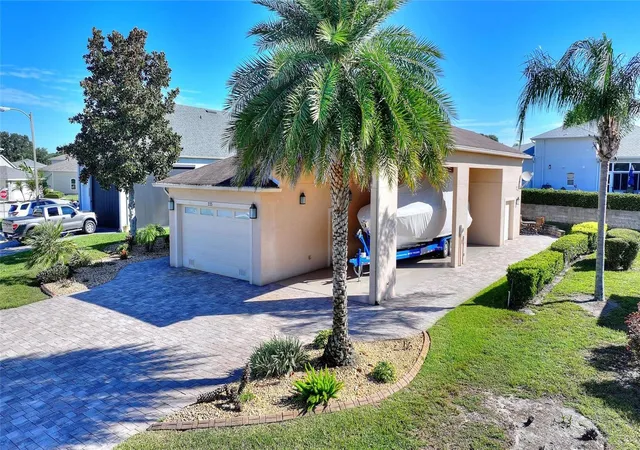 Photo 1 of Single family home for sale at 335 Cruisers Dr, Polk City, FL 33868 | MLS# L4965180 | Listing updated on 2026-10-06