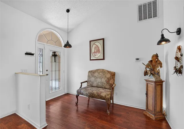 Photo 2 of Single family home for sale at 2010 River Park Ct, Valrico, FL 33596 | MLS# TB8550249 | Listing updated on 2026-09-28