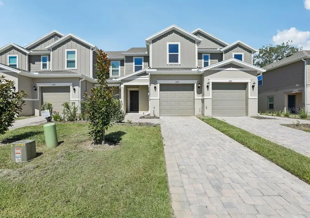 Townhouse for sale at 524 Pine Ridge Ct, LAKE WALES, FL 33859 | MLS# O6443283