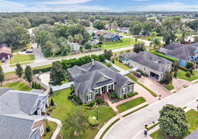 Photo 1 of Single family home for sale at 6626 Crescent Woods Cir, Lakeland, FL 33813 | MLS# L4965182 | Listing updated on 2026-10-06