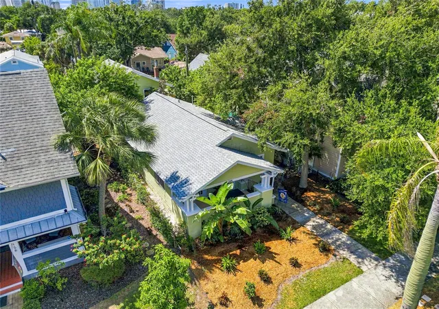 Photo 2 of Single family home for sale at 146 13th Avenue Ne, Saint Petersburg, FL 33701 | MLS# A4706709 | Listing updated on 2026-09-20