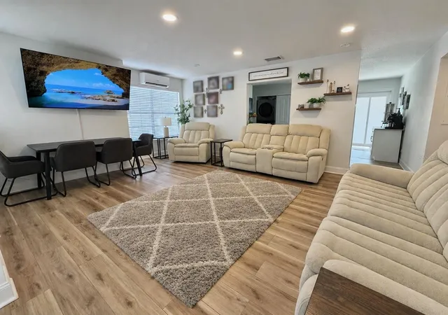 Photo 3 of Single family home for sale at 2705 Wilder Park Dr, Plant City, FL 33566 | MLS# TB8550257 | Listing updated on 2026-09-30