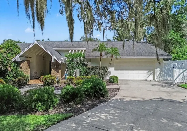 Photo 1 of Single family home for sale at 921 College Hl Dr, Clearwater, FL 33765 | MLS# TB8550259 | Listing updated on 2026-09-20