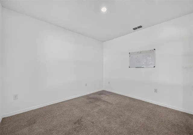 Photo 4 of Single family home for sale at 3042 Bethpage Loop, Mount Dora, FL 32757 | MLS# G5118026 | Listing updated on 2026-10-03