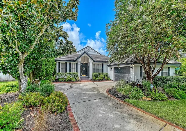 Photo 2 of Single family home for sale at 17 Bayhead Ln, Osprey, FL 34229 | MLS# A4706711 | Listing updated on 2026-10-07