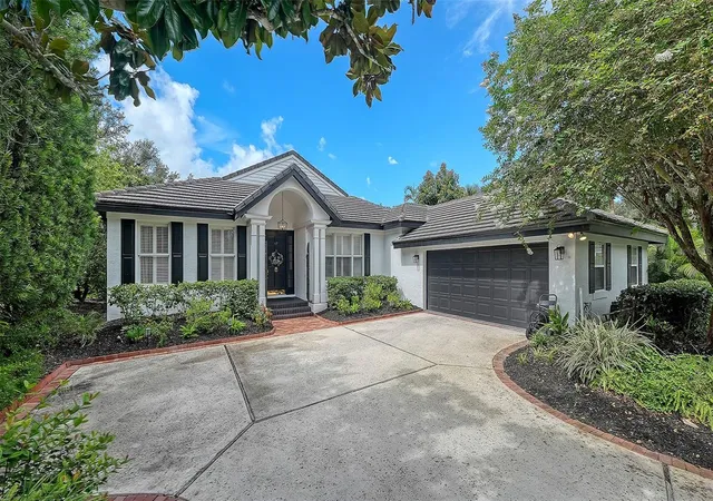 Photo 3 of Single family home for sale at 17 Bayhead Ln, Osprey, FL 34229 | MLS# A4706711 | Listing updated on 2026-10-07
