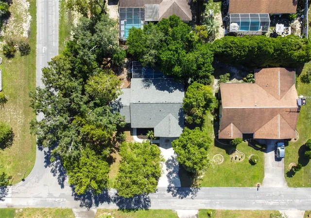 Photo 3 of Single family home for sale at 8072 Wysocki Ct, Spring Hill, FL 34606 | MLS# W7889663 | Listing updated on 2026-10-06