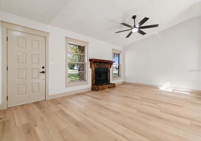 Photo 4 of Single family home for sale at 8072 Wysocki Ct, Spring Hill, FL 34606 | MLS# W7889663 | Listing updated on 2026-10-06