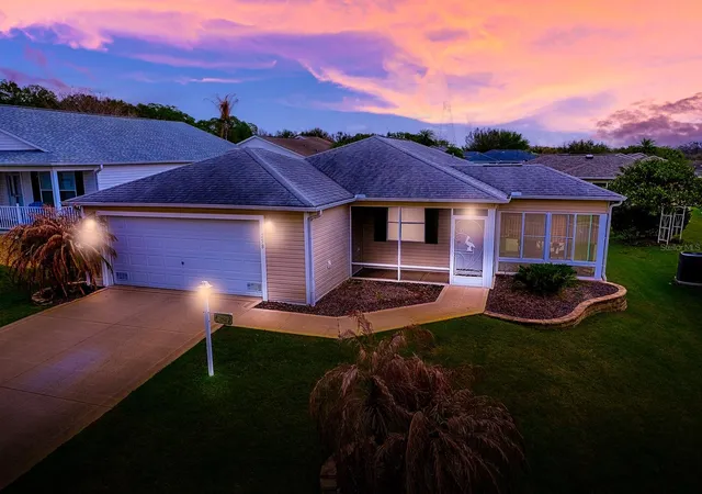 Single family home for sale at 258 Arbella Loop, THE VILLAGES, FL 32162 | MLS# G5118028