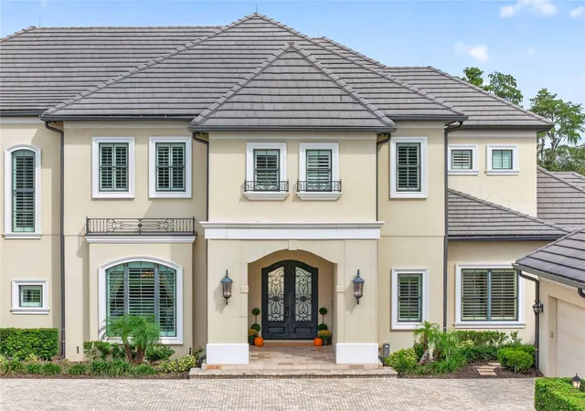 Photo 3 of Mansion for sale at 6113 Grosvenor Shore Dr, Windermere, FL 34786 | MLS# O6443311 | Listing updated on 2026-10-06