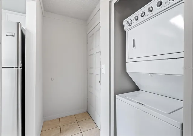 Listing Photo 5 - Condo for sale in building located at 310 Palm Coast Pkwy Ne, PALM COAST, FL 32137 - Unit #204