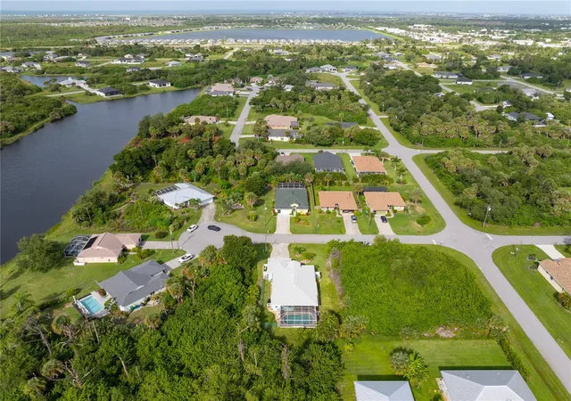 Photo 3 of Single family home for sale at 107 Byron Ct, Rotonda West, FL 33947 | MLS# A4706715 | Listing updated on 2026-10-12
