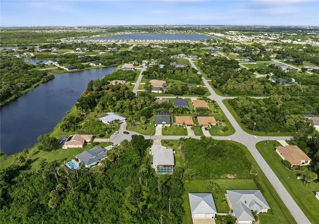 Photo 4 of Single family home for sale at 107 Byron Ct, Rotonda West, FL 33947 | MLS# A4706715 | Listing updated on 2026-10-12