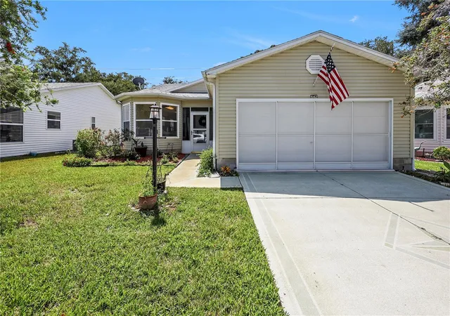 Single family home for sale at 642 Glen Oaks Dr, LEESBURG, FL 34748 | MLS# O6443315