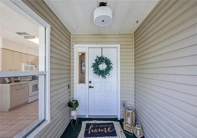 Photo 3 of Single family home for sale at 642 Glen Oaks Dr, Leesburg, FL 34748 | MLS# O6443315 | Listing updated on 2026-10-02