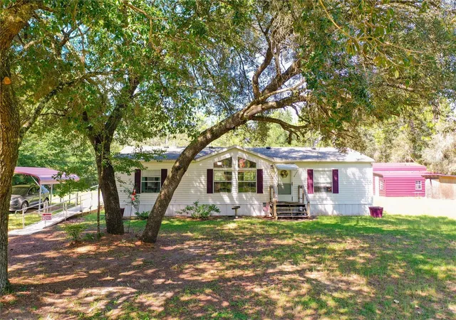 Photo 3 of Manufactured home for sale at 2670 SE 141st Avenue, Morriston, FL 32668 | MLS# S5157941 | Listing updated on 2026-09-22