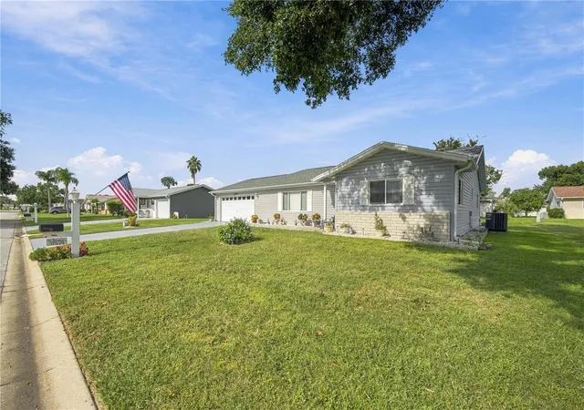 Photo 1 of Single family home for sale at 17929 SE 107th Court, Summerfield, FL 34491 | MLS# OM732578 | Listing updated on 2026-09-25