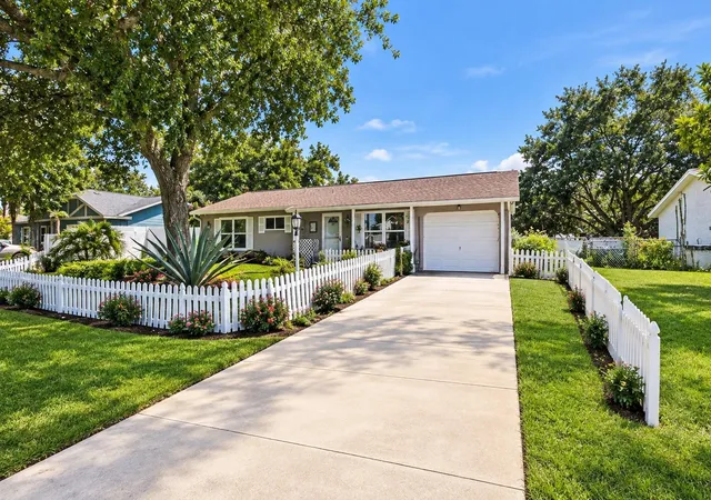 Single family home for sale at 35 Hickory Trak Way, OCALA, FL 34472 | MLS# G5118029
