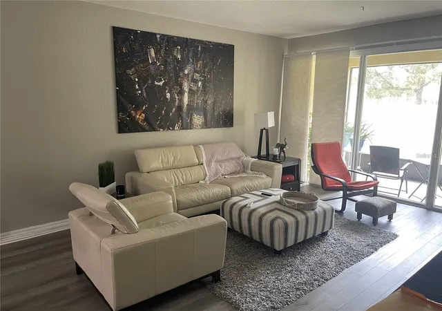 Photo 3 of Townhouse for sale at 3016 Ashland Ln S, Kissimmee, FL 34741 | MLS# O6443329 | Listing updated on 2026-09-20