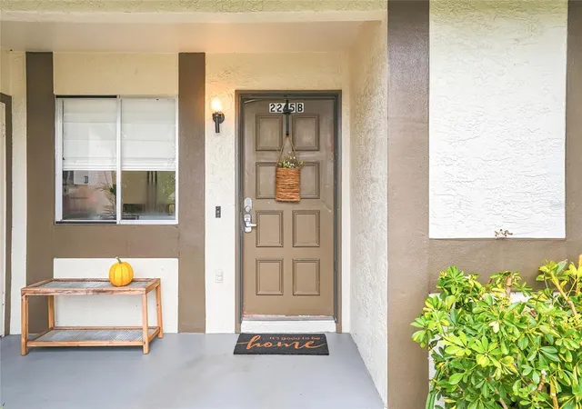 Photo 3 of Condo for sale at 2265 Bancroft Cir S #B, Palm Harbor, FL 34683 | MLS# TB8550308 | Listing updated on 2026-10-08