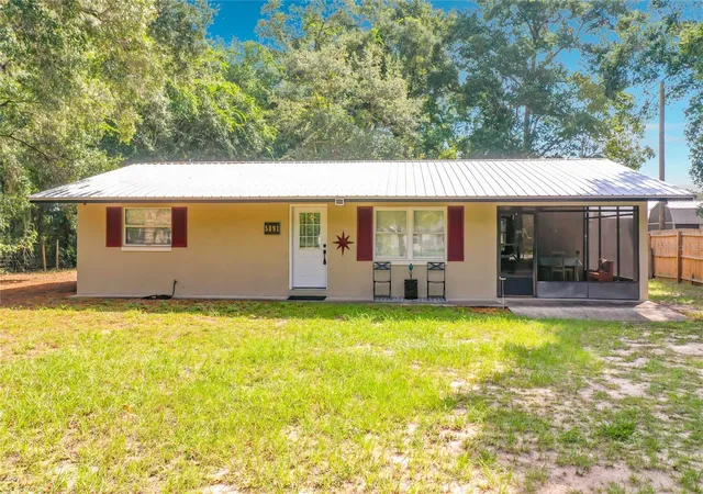 Single family home for sale at 5891 SE 171st Court, OCKLAWAHA, FL 32179 | MLS# G5118030
