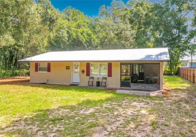 Photo 3 of Single family home for sale at 5891 Se 171st Court, Ocklawaha, FL 32179 | MLS# G5118030 | Listing updated on 2026-09-21