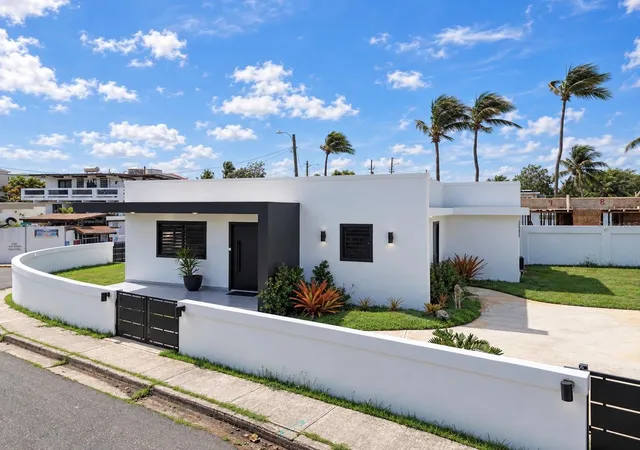 Photo 1 of Sale Pending at 89b Calle Ext Kennedy, Dorado, PR 00646 | MLS# PR9124314 | Listing updated on 2026-10-19