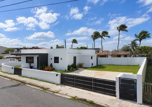 Photo 3 of Sale Pending at 89b Calle Ext Kennedy, Dorado, PR 00646 | MLS# PR9124314 | Listing updated on 2026-10-19
