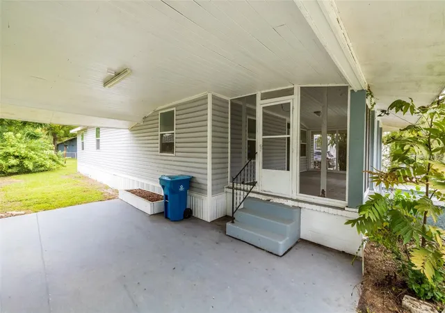 Photo 4 of Single family home for sale at 602 NW 1st Avenue, Mulberry, FL 33860 | MLS# TB8550318 | Listing updated on 2026-10-07