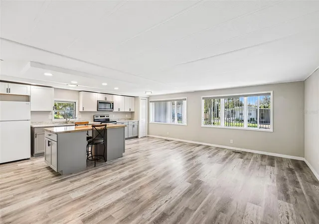 Photo 3 of Manufactured home for sale at 11 Florence Blvd, Debary, FL 32713 | MLS# V4951385 | Listing updated on 2026-09-25