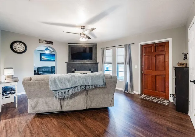Photo 4 of Single family home for sale at 2813 Tangelo St, Auburndale, FL 33823 | MLS# L4965191 | Listing updated on 2026-09-26