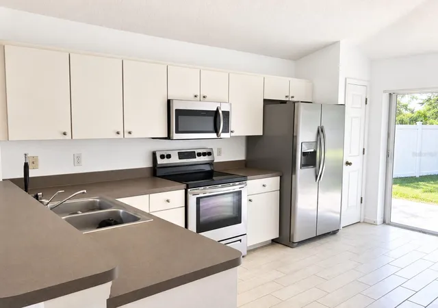 Photo 4 of Single family home for sale at 32215 Fish Hook Loop, Wesley Chapel, FL 33545 | MLS# TB8550331 | Listing updated on 2026-10-06