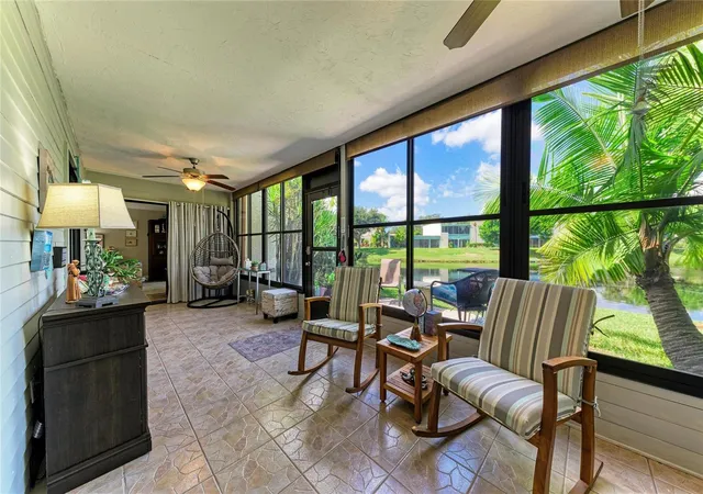 Photo 4 of Condo for sale at 812 Spring Lakes Blvd, Bradenton, FL 34210 | MLS# A4706726 | Listing updated on 2026-09-22