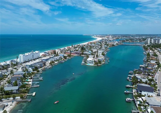 Listing Photo 3 - Condo for sale in building located at 8470 W Gulf Blvd, Treasure Island, FL 33706 - Unit #210