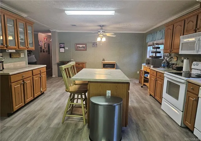 Photo 3 of Manufactured home for sale at 2905 N Turkey Oak Dr, Crystal River, FL 34428 | MLS# TB8550339 | Listing updated on 2026-09-23