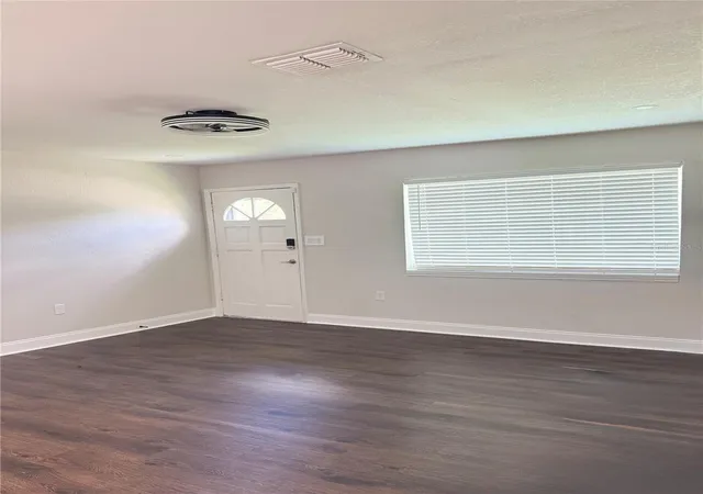 Photo 3 of Single family home for sale at 3612 Wells St, Orlando, FL 32805 | MLS# R4912039 | Listing updated on 2026-09-20