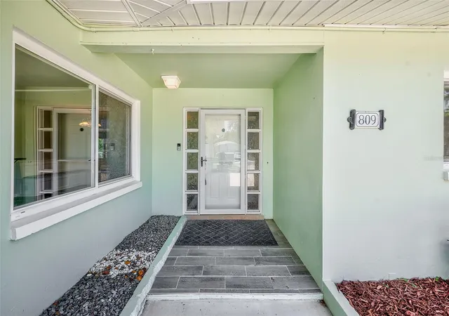 Photo 3 of Single family home for sale at 809 Jacaranda Dr, Largo, FL 33770 | MLS# TB8550341 | Listing updated on 2026-10-06