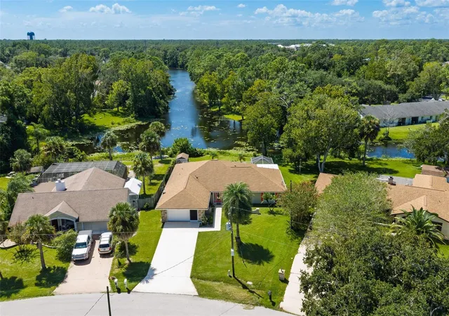 Photo 3 of Single family home for sale at 76 Flamingo Dr, Palm Coast, FL 32137 | MLS# FC321577 | Listing updated on 2026-09-20