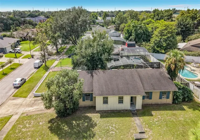 Photo 1 of Single family home for sale at 5310 Nadine St, Orlando, FL 32807 | MLS# O6443356 | Listing updated on 2026-09-27