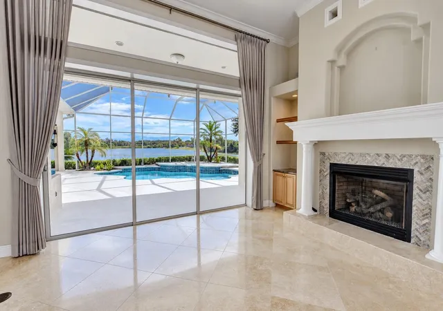 Photo 4 of Single family home for sale at 269 Saddleworth Pl, Lake Mary, FL 32746 | MLS# O6443358 | Listing updated on 2026-10-06