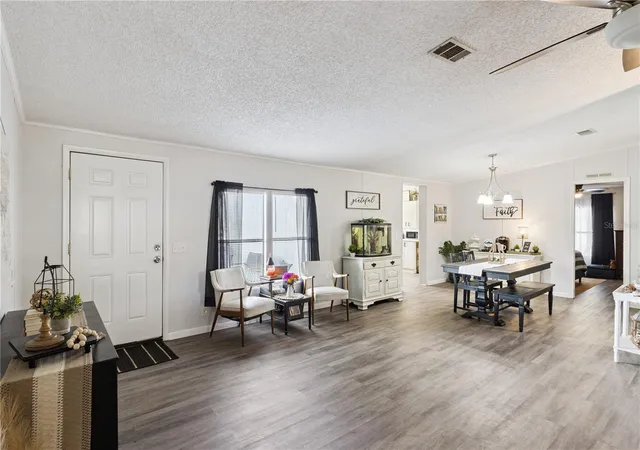 Photo 1 of Manufactured home for sale at 5707 E Lake Fox Dr, Winter Haven, FL 33884 | MLS# P4939940 | Listing updated on 2026-09-28