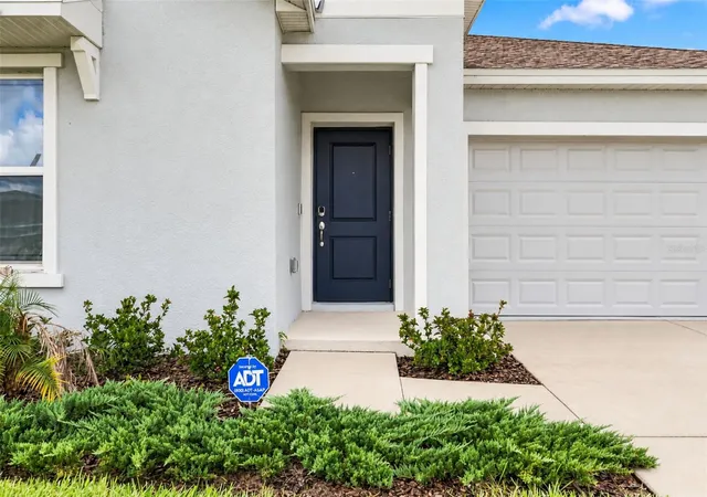 Photo 3 of Single family home for sale at 350 Rustic Rail Dr, Lake Wales, FL 33859 | MLS# O6443362 | Listing updated on 2026-09-24