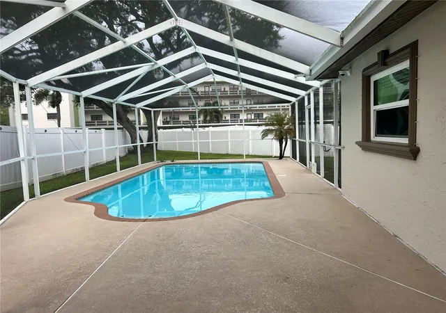 Photo 1 of Single family home for sale at 7892 Sundown Dr N, Saint Petersburg, FL 33709 | MLS# TB8550362 | Listing updated on 2026-09-21