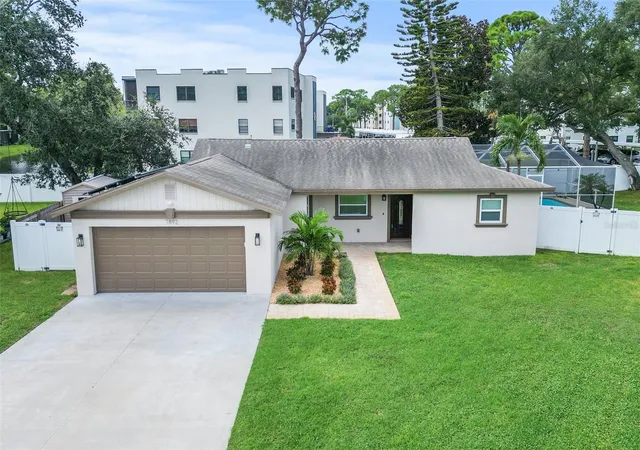 Photo 2 of Single family home for sale at 7892 Sundown Dr N, Saint Petersburg, FL 33709 | MLS# TB8550362 | Listing updated on 2026-10-07