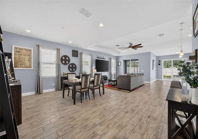Photo 4 of Single family home for sale at 14371 Shocklach Dr, Winter Garden, FL 34787 | MLS# O6443368 | Listing updated on 2026-10-10