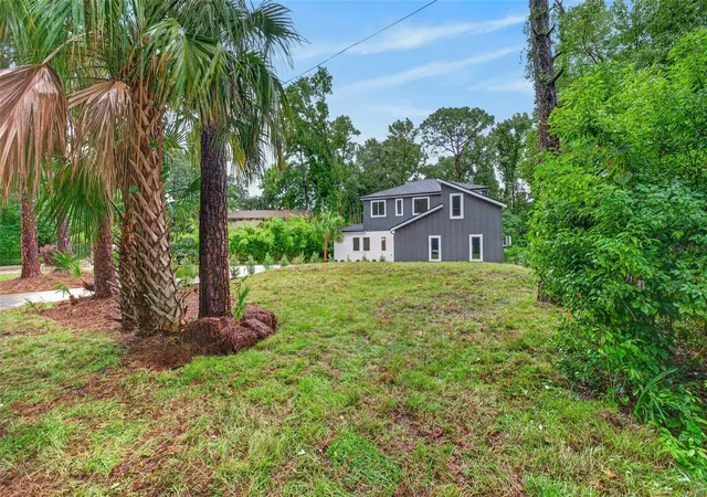 Photo 3 of Single family home for sale at 628 Silver Crk Dr, Winter Springs, FL 32708 | MLS# O6443372 | Listing updated on 2026-10-27