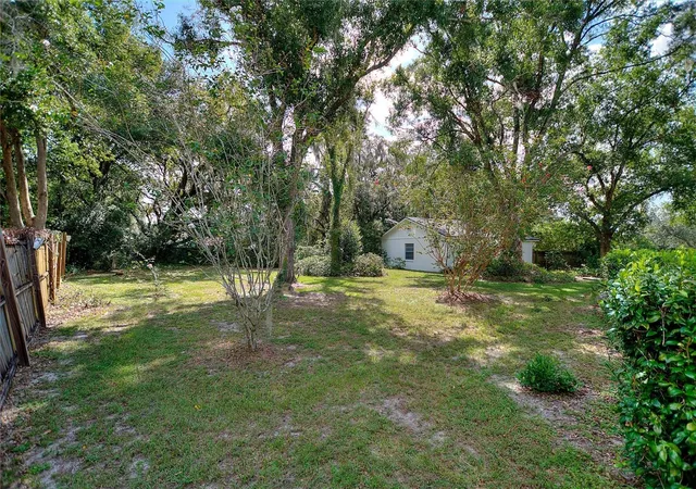 Photo 4 of Single family home for sale at 12201 Elsmere Ct, Thonotosassa, FL 33592 | MLS# TB8550387 | Listing updated on 2026-10-02