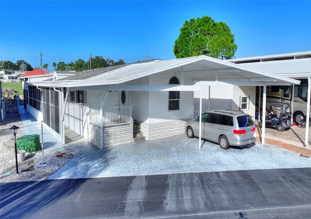 Photo 1 of Manufactured home for sale at 439 Par Pines Blvd, Davenport, FL 33837 | MLS# G5118038 | Listing updated on 2026-09-21